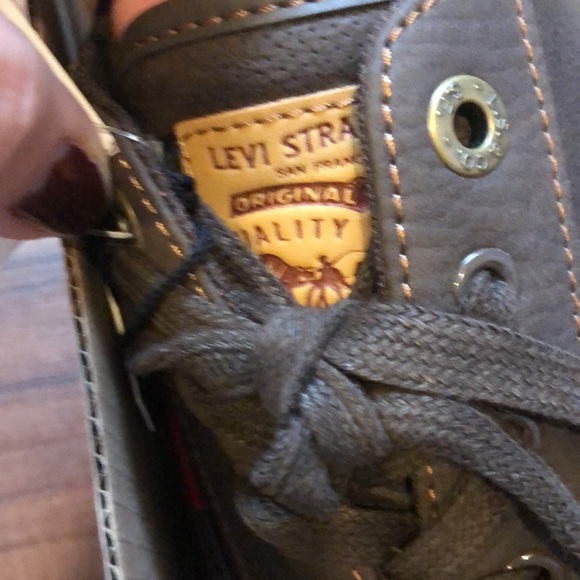 NWT Levi’s Mens sneaker size 8.5 - Picture 2 of 7